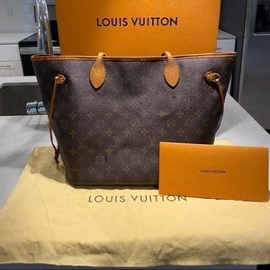 ~S O L D ~ Louis Vuitton Neverfull